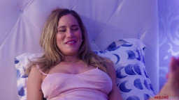 Aderes Quin, Megan Marx - The Squirting Foot Massage 10 11 2025